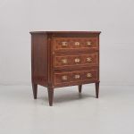 1235 4571 CHEST OF DRAWERS